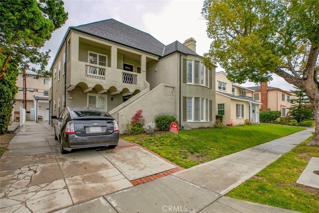 741 E Doran Street - Photo 1