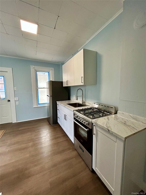 206-208 W Main Street - Photo 1