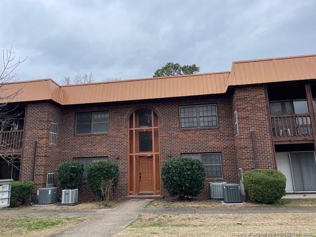 629 Gables Court - Photo 1