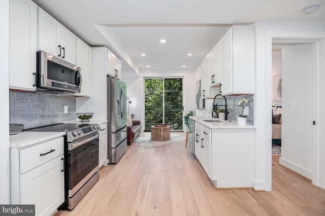 2601 30th Street Ne - Photo 1
