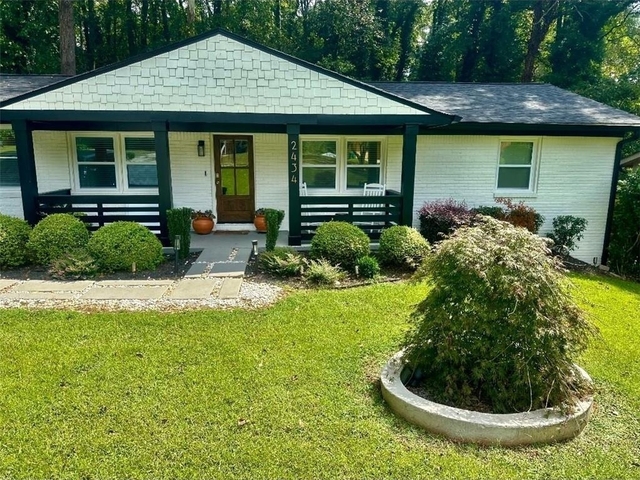 2434 Rockcliff Road Se - Photo 1