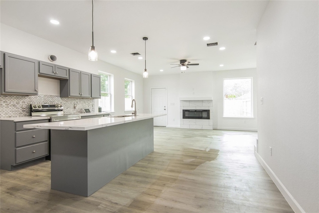 2305 Sakowitz Street - Photo 1