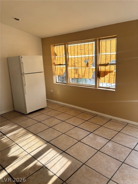 1118 Laurel Avenue - Photo 1