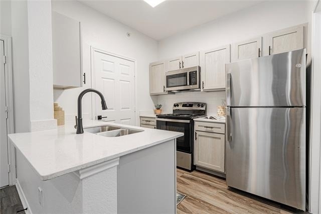 1600 N 9th Street - Photo 1