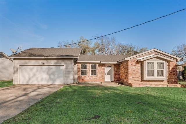 1303 S Medora Street - Photo 1