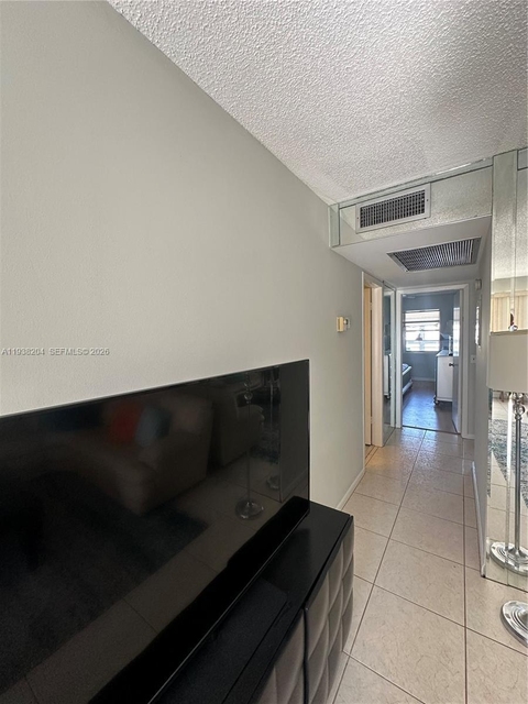 3043 Exeter - Photo 1