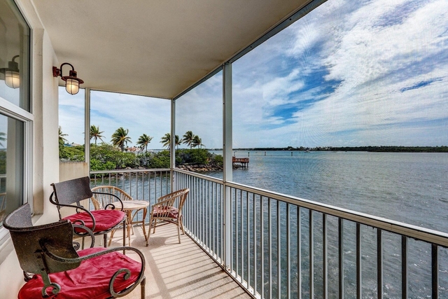 1820 New Palm Way - Photo 1
