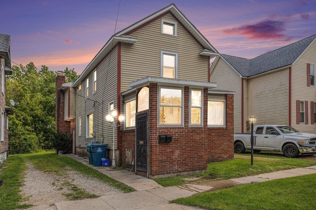 1620 N Edwards Street - Photo 1