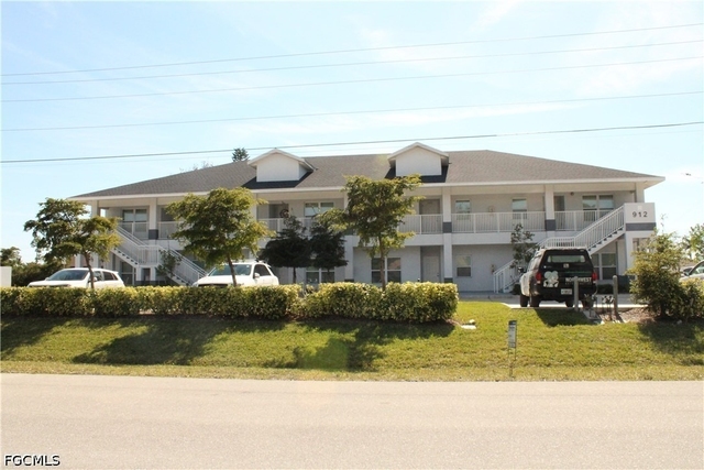 912 Sw 39th Terrace - Photo 1