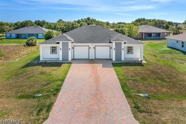 2516 Park Road - Photo 1