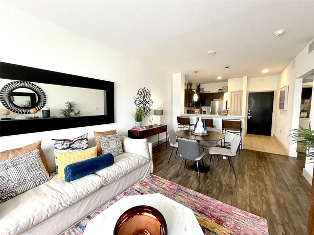 2222 Smith Street - Photo 1