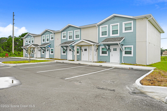 1895 Convair St Se # Se - Photo 1