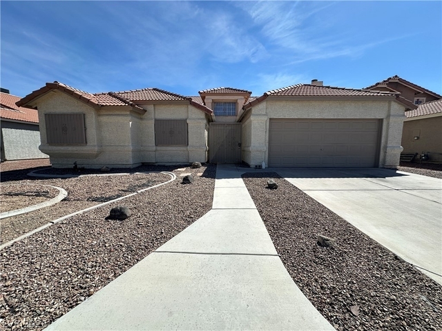 1585 Rowan Tree Drive - Photo 1