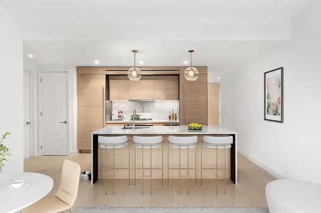 215 West 28th Street - Photo 1
