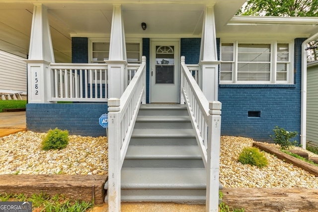 1582 Lincoln Avenue Se - Photo 1