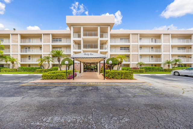 3151 S Palm Aire Drive - Photo 1