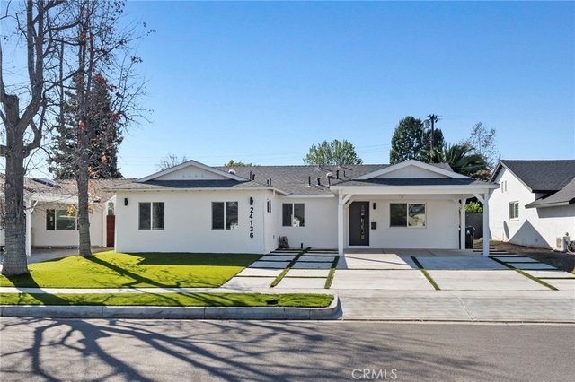 24136 Kittridge - Photo 1