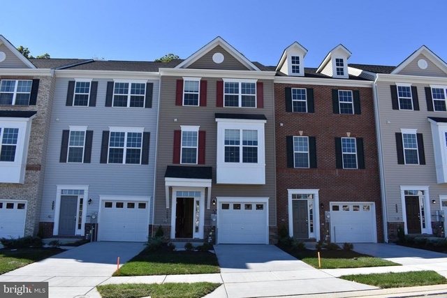 9421 Adelaide Lane - Photo 1