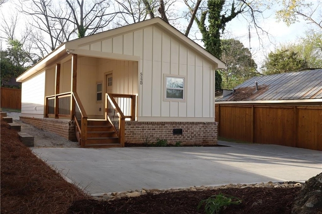 5120 Railroad Avenue - Photo 1