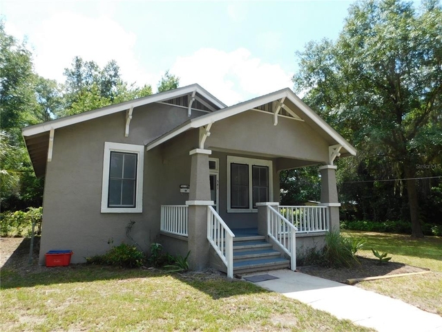 541 Ne 11th Street - Photo 1