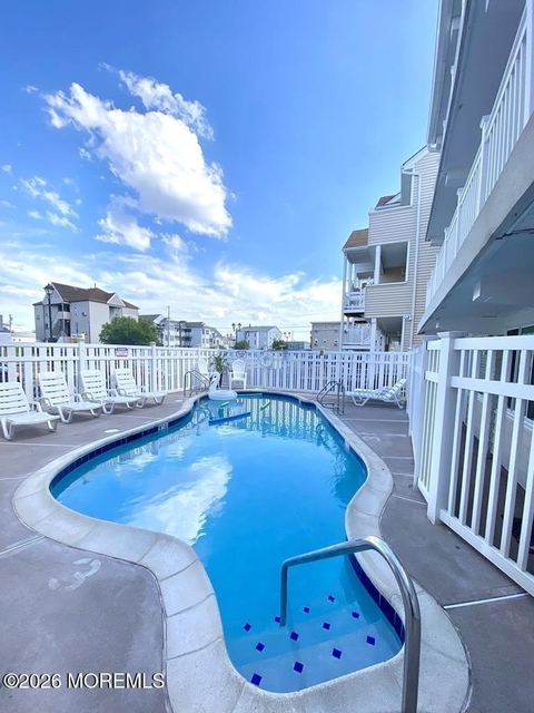 1501 Boulevard - Photo 1