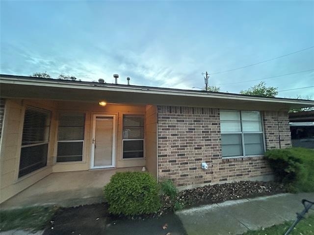 1302 Crescent Street - Photo 1