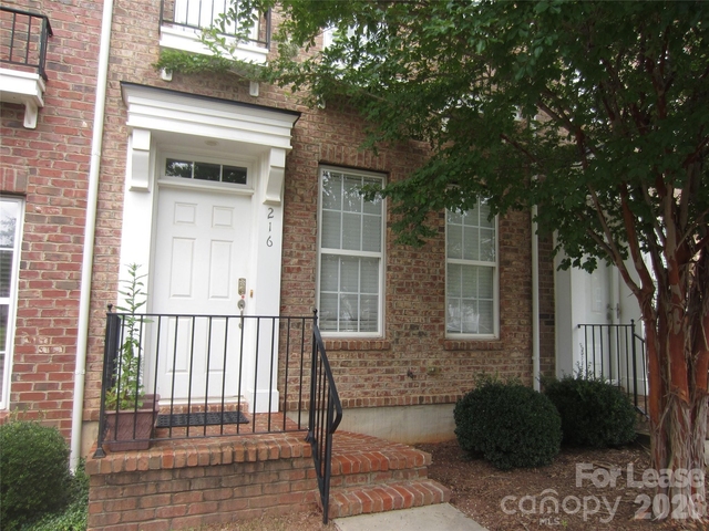 216 Welton Way - Photo 1