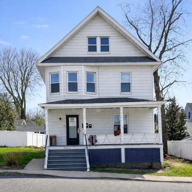 1009 Hudson Avenue - Photo 1