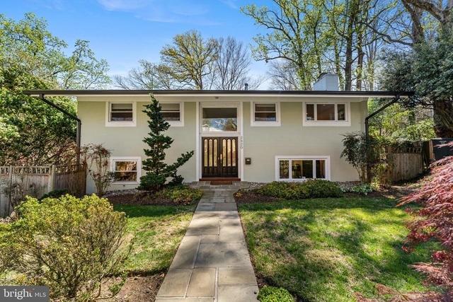 2820 Ellicott Street Nw - Photo 1