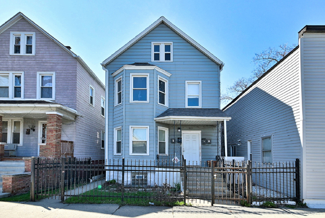 8602 S Muskegon Avenue - Photo 1