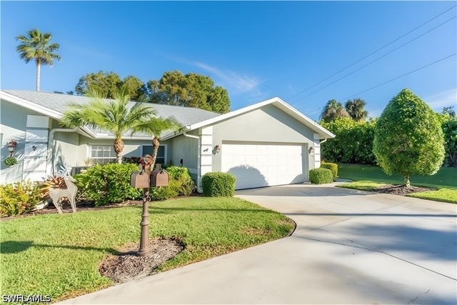 1704 Royal Circle - Photo 1