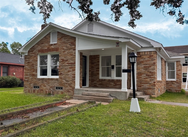 1569 Elliott Street - Photo 1