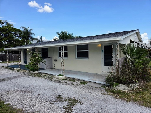 6931 Hibiscus Avenue S - Photo 1