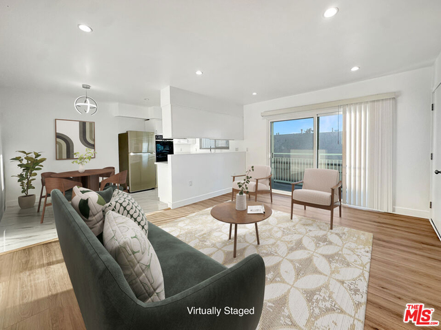 220 E Hyde Park - Photo 1