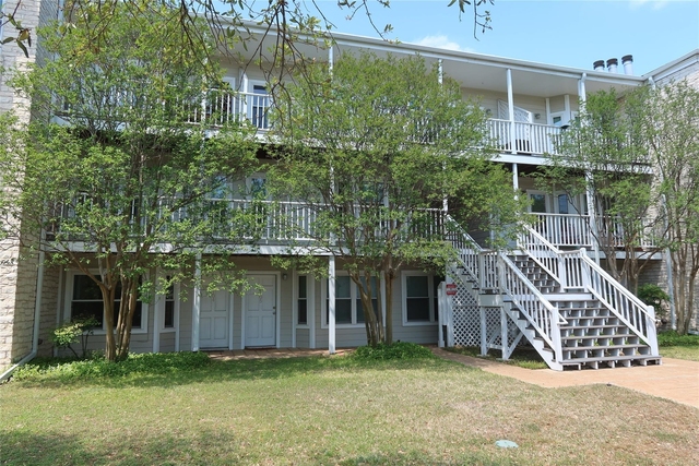 3400 Speedway St - Photo 1