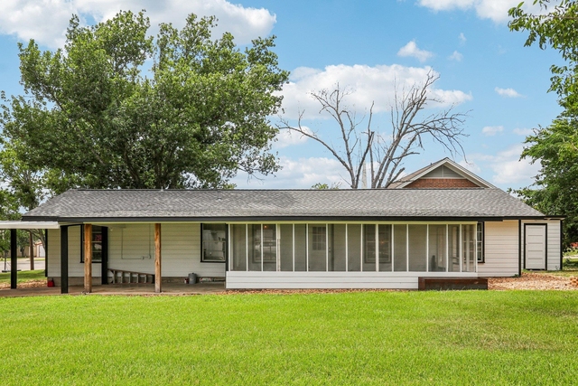 755 E Bellville St - Photo 1