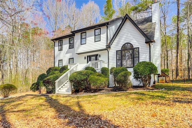 3595 Chastain - Photo 1