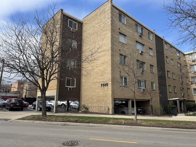 7320 N Rogers Avenue - Photo 1