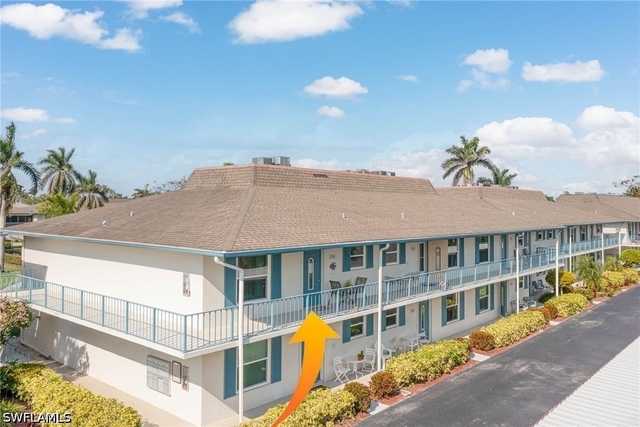 325 Charlemagne Boulevard - Photo 1