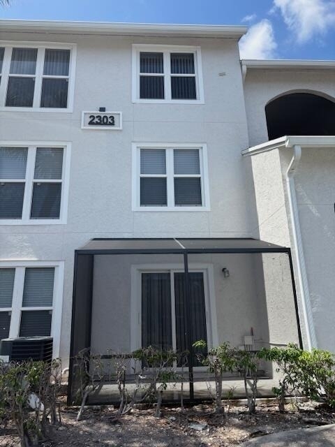 2303 N Congress Avenue - Photo 1
