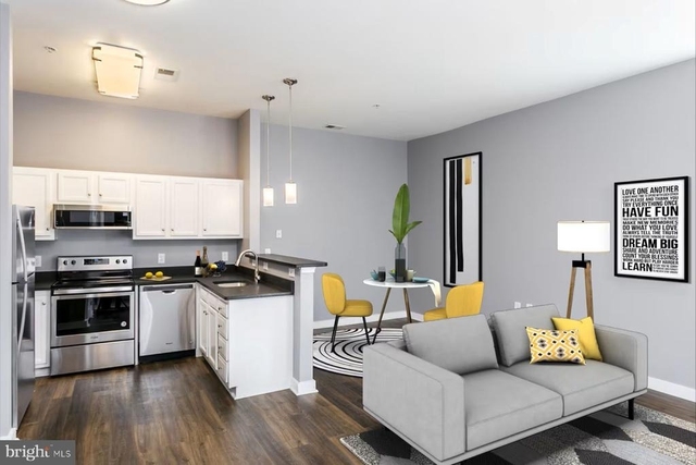 301 W Franklin Street - Photo 1