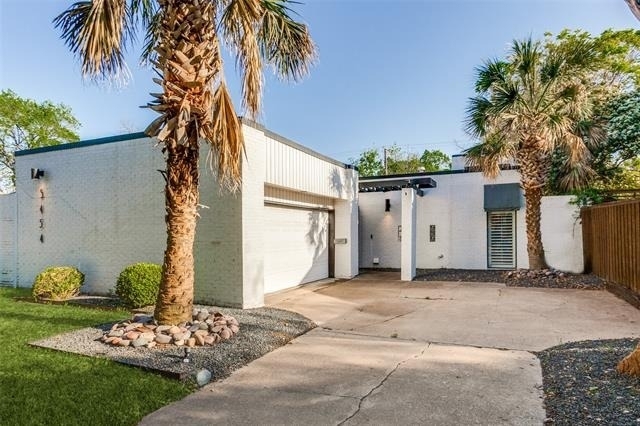 5454 Vickery Boulevard - Photo 1