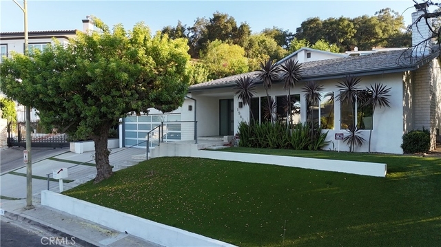 15672 Castlewoods Drive - Photo 1
