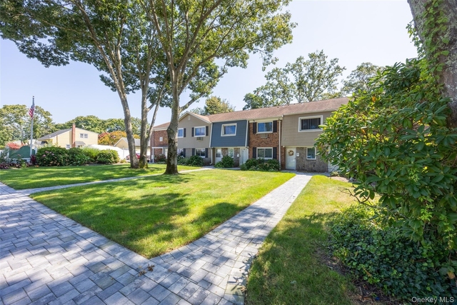 40 W 4th Street - Photo 1