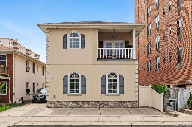 434 E Broadway - Photo 1