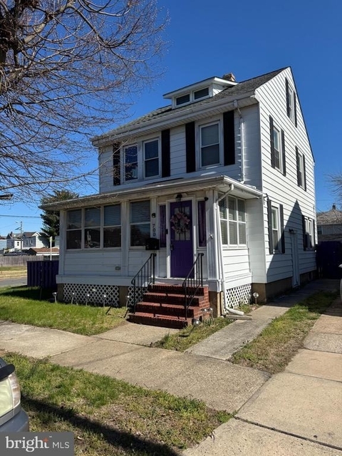 700 Schiller Avenue - Photo 1