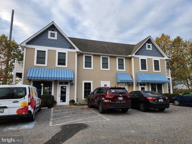 101 Dundee Avenue - Photo 1