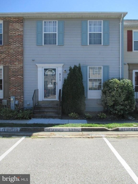 511 Kingdom Court - Photo 1