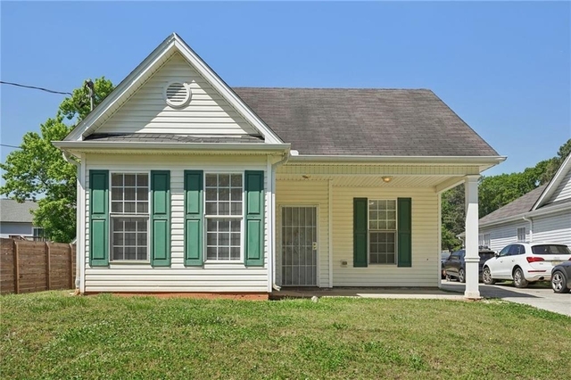 2596 Bates Street Se - Photo 1