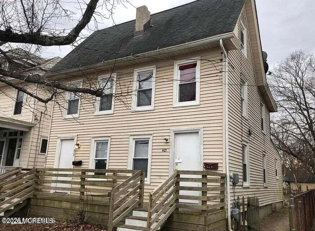 621 E Pine Street - Photo 1